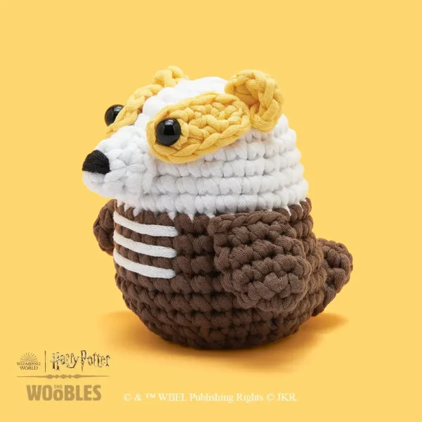 Hufflepuff™ Badger and Scarf Bundle - Image 2